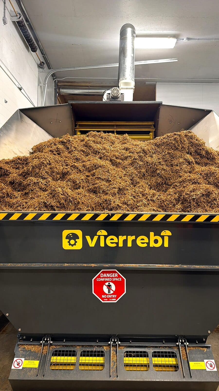 European substrate-processing equipment feeding the grow cycle.